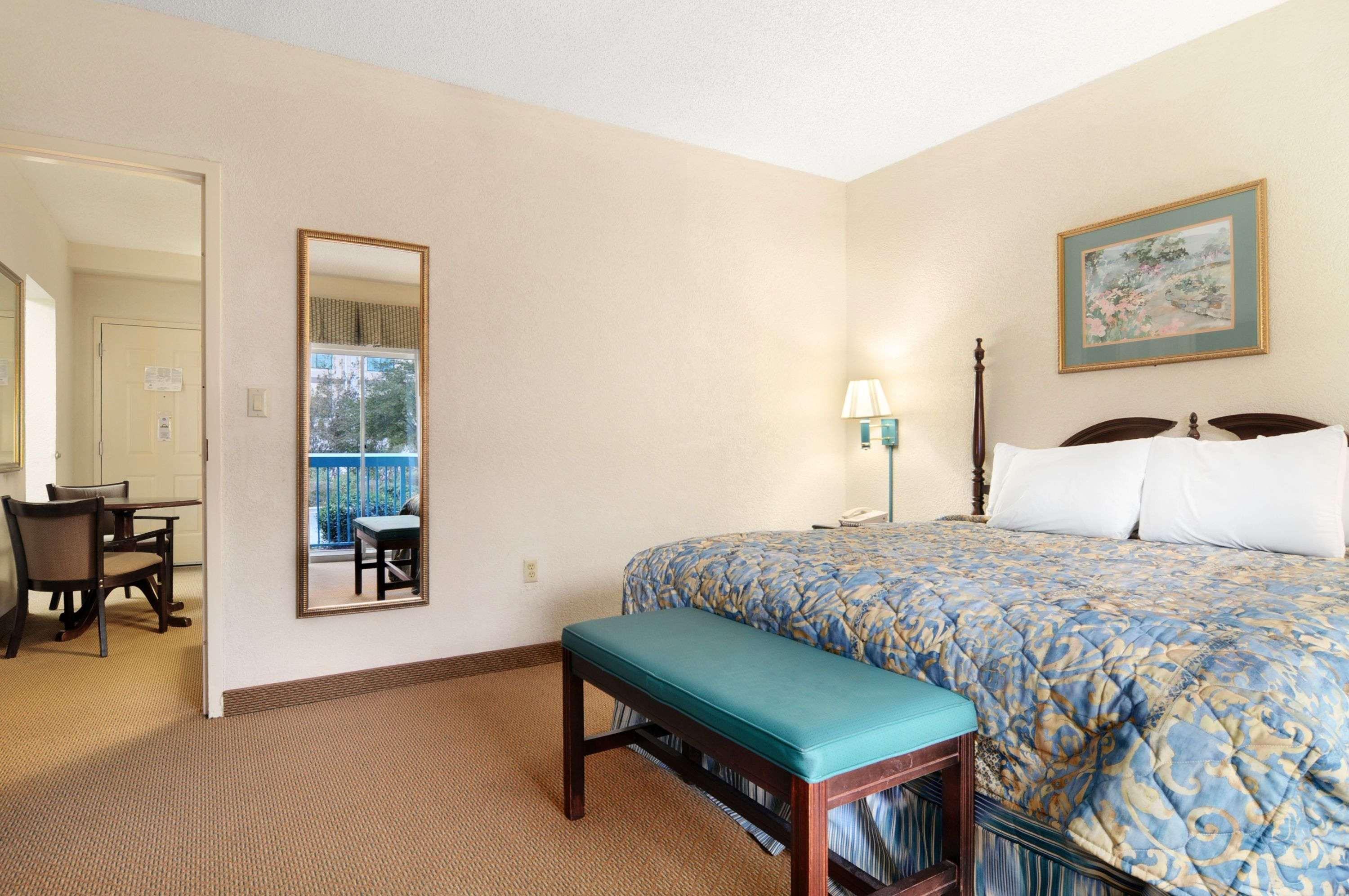 6 Ga Gateway & I95 Hotel Georgetown