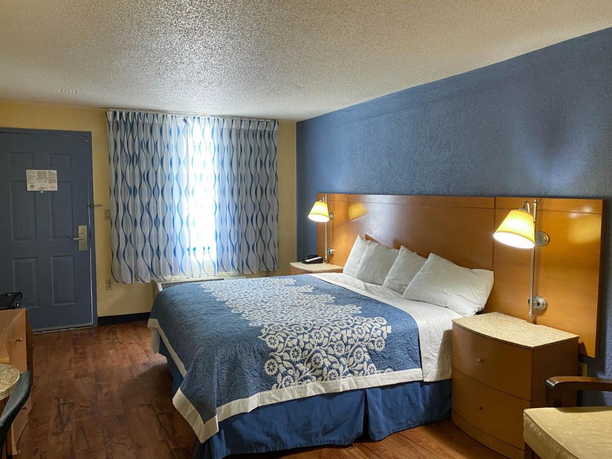 6 Ga Gateway & I95 Hotel Georgetown